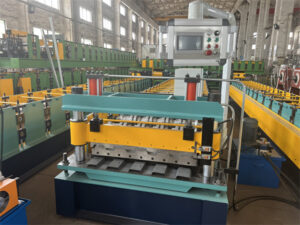 Mesin roll forming China untuk Panel Pagar PPGI Secara Otomatis