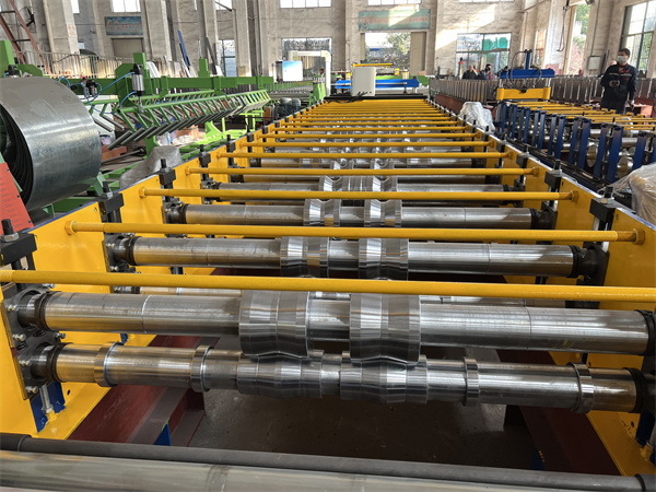 car panel roll forming machine
