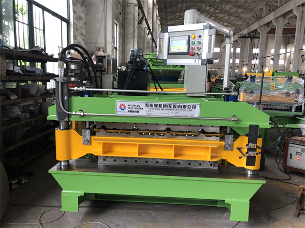 Double deck roll forming machine