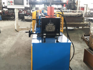 China downpipe roll forming machine