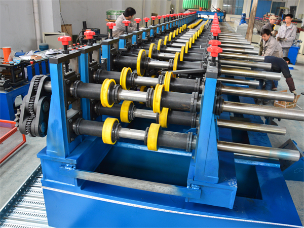 upright roll forming machine
